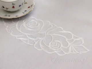 Obrus haftowany "Barbara" 140x220