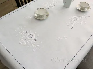 Obrusy haftowane ręcznie "Jaksa" 140x250
