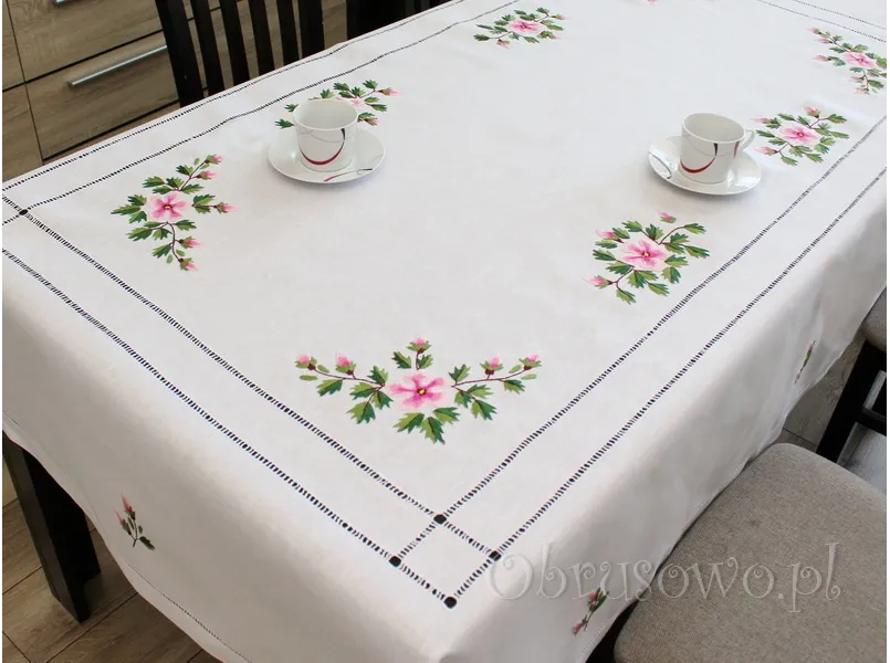 Obrus lniany haftowany ręcznie 150x240 (wz76)