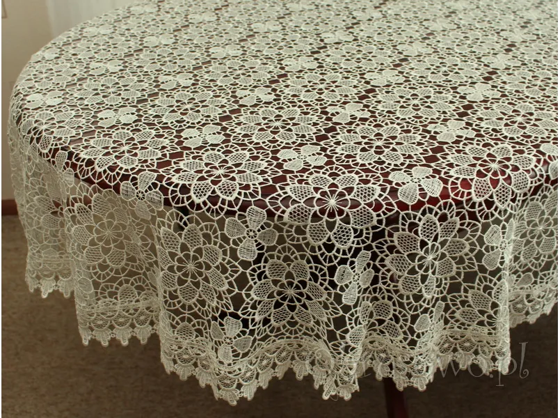 Okrągły obrus z gipiury Ø 110 ekri