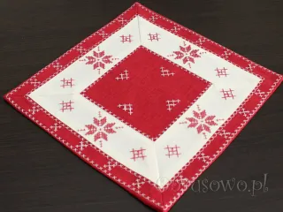 Serwetka świąteczna 35x35 z haftem krzyżykowym biało czerwona