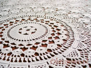 Koronka koniakowska Ø 115 cm biała