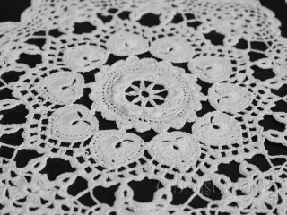 Komplet serwetek koniakowskich 1+6 biały