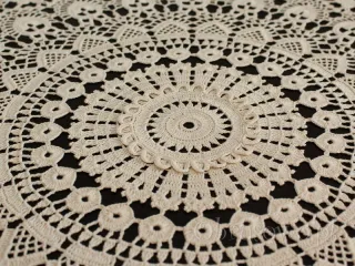 Serweta z Koniakowa Ø 100 cm beżowa