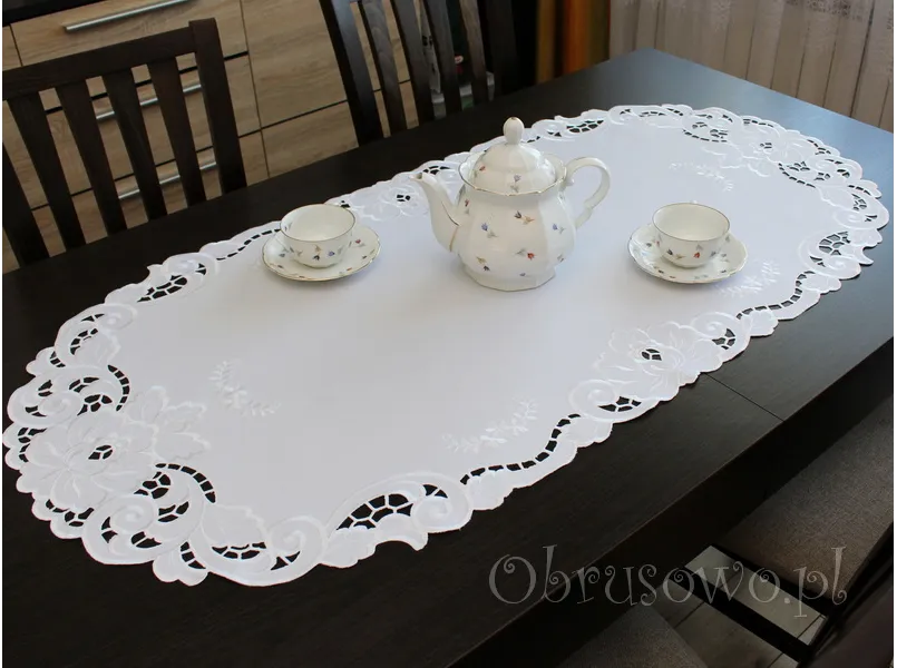 Bieżnik haftowany "Julita" 60x120 biały