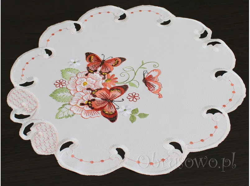 Serwetka haftowana Ø 40 "Motyle"