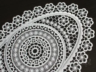 Owalna serwetka gipiurowa 30x45 biała