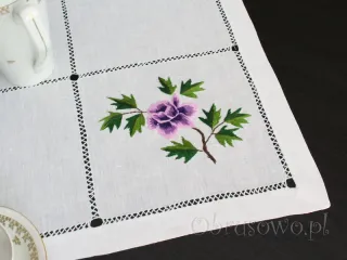 Serweta haft ręczny 80x80 "fioletowe różyczki"
