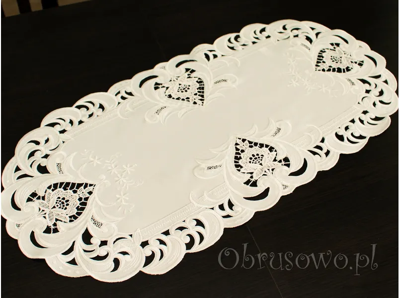 Mały bieżnik haftowany TINA 30x70 ekri