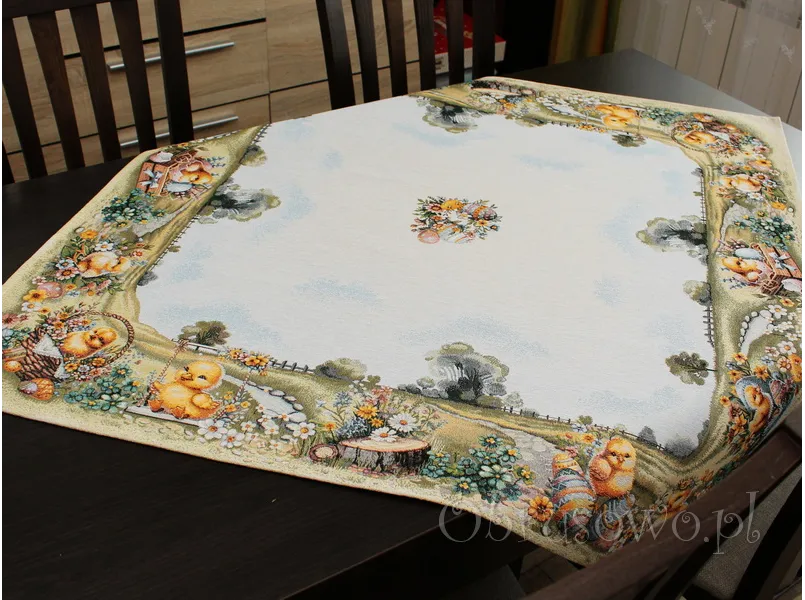 Wielkanocna serweta gobelinowa 98x98 „Piskle”