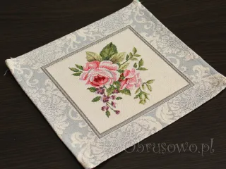 Mała serwetka gobelinowa 23x23 "Róże z szarym"