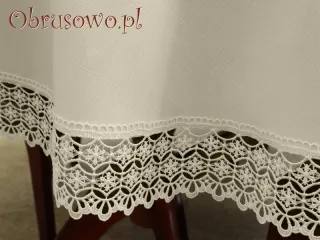 Owalny obrus z gipiurą 120x160 ekri