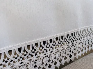 Obrus z gipiurą 150x280 "Honorina" biały