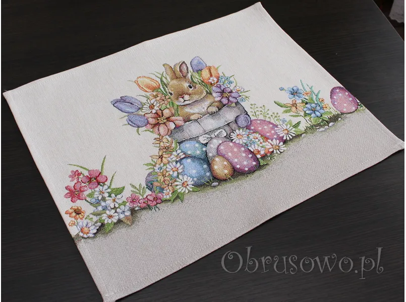 Wielkanocna serwetka gobelinowa 35x45 "Zając w kwiatach"