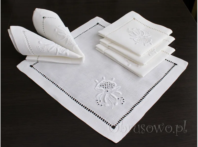 Komplet lnianych serwet z ręcznym haftem 6 szt.