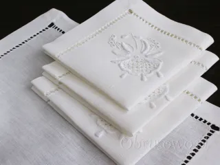 Komplet lnianych serwet z ręcznym haftem 6 szt.