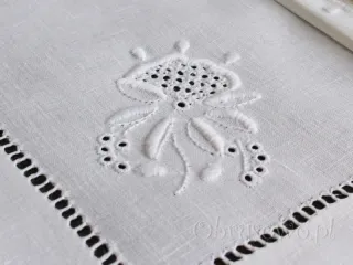 Komplet lnianych serwet z ręcznym haftem 6 szt.