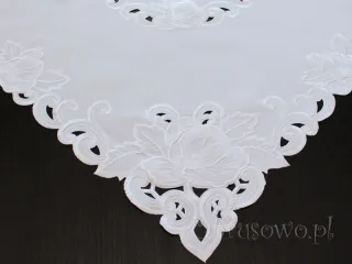 Serweta haftowana 85x85 "Izabel" biała