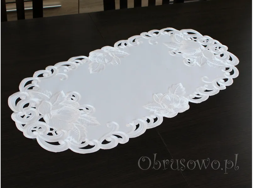 Mały bieżnik haftowany 35x70 "Izabel" biały