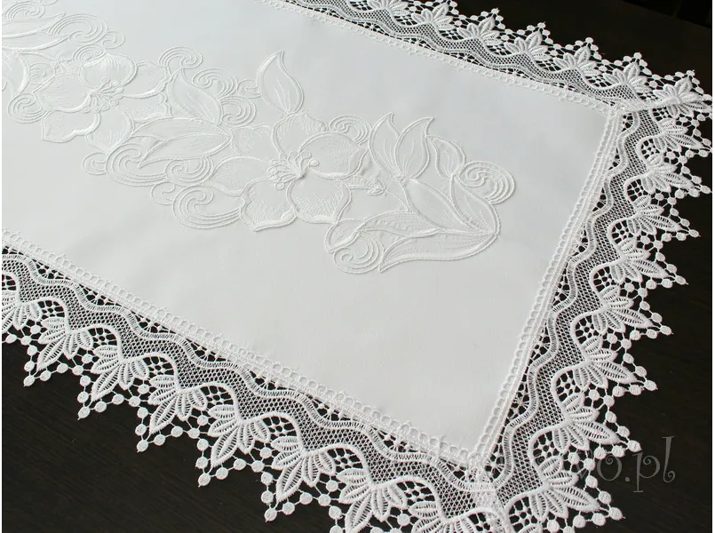 Bieżnik haftowany z gipiurą 60x120 biały