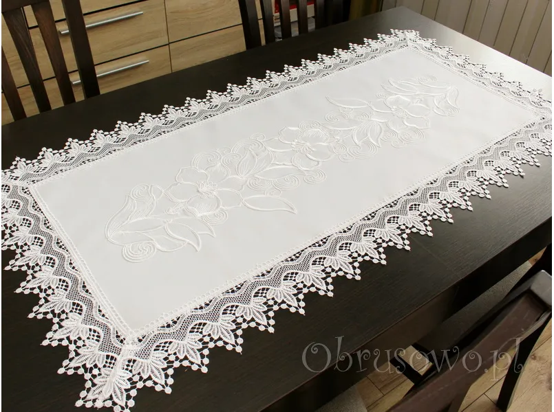 Bieżnik haftowany z gipiurą 60x120 biały