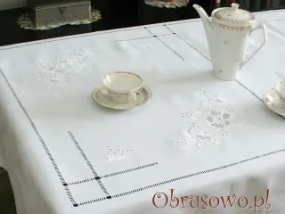 Obrus lniany haft ręczny "Róża Makowska"  140x210