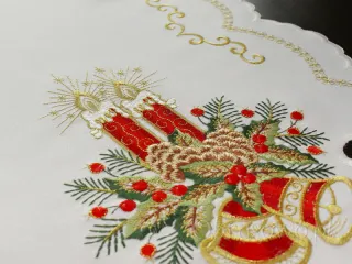 Bieżnik świąteczny haftowany 40x140 "świece na białym"