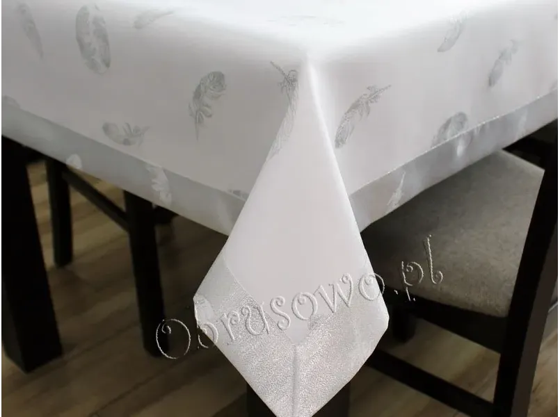 Obrus wielkanocny jajka z piórkiem - biało srebrny