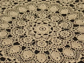 Koronka z Koniakowa Ø 80 beżowa