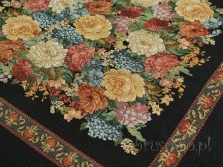 Serweta gobelinowa 110x110 "Róże na czarnym"
